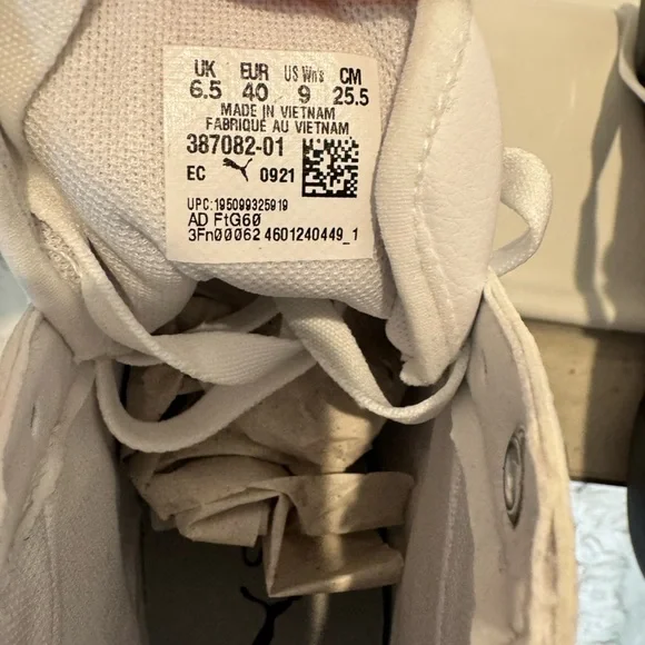 Puma Women's Kaia Mid Top White and Black Sneakers size 9 - Picture 5 of 5